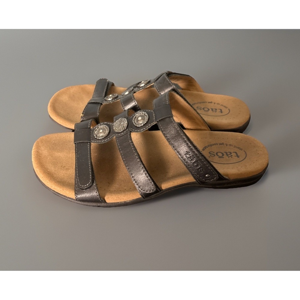 Taos Prize 4 Slide Sandals Women Size 10 Silver Leather Medallion Wedge Shoes